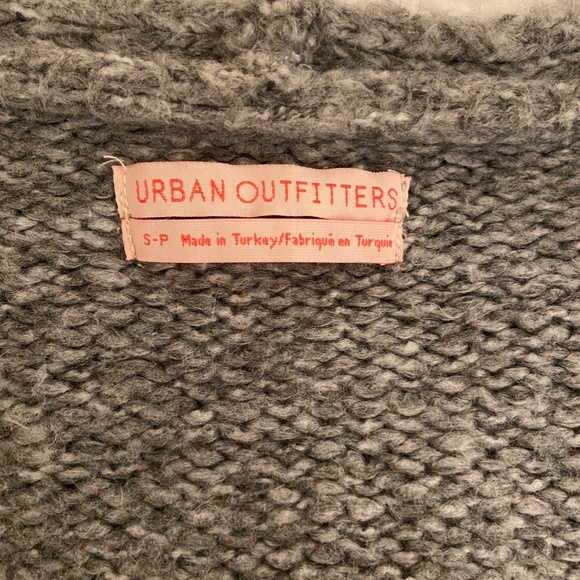Urban Outfitters Chunky Knit Cardigan - Picture 2 of 3